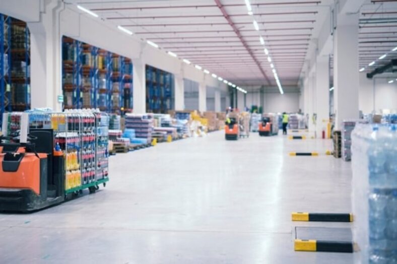 E-commerce Warehouse