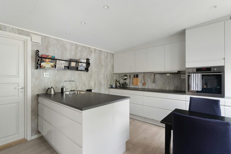 6 Kitchen Remodel Tips From a Home Builder: Layout, Cabinetry, and Long-Term Value
